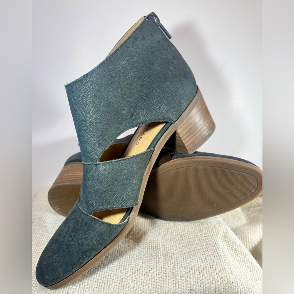 Lucky Brand Dark Blue/Gray Suede Cutout Block Heel Ankle Boot